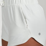 Active Short 2.0 in White