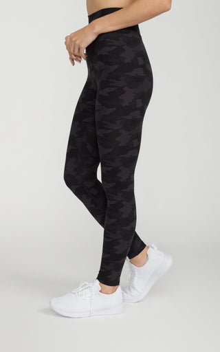 Bliss Legging 28" in Black Camo