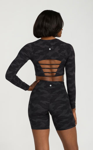 Long Sleeve Desire Crop in Black Camo