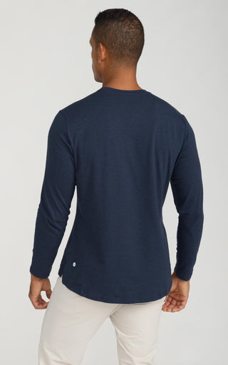 Men's Long Sleeve Pima Split-Hem Tee in Navy