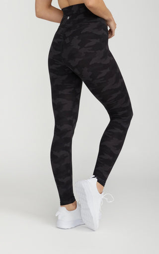 Bliss Legging 28" in Black Camo