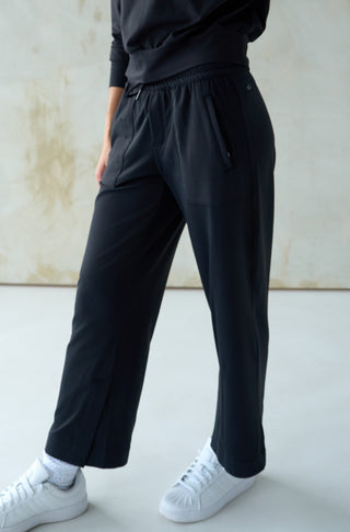 Marlow Wide-Leg Jogger - Black