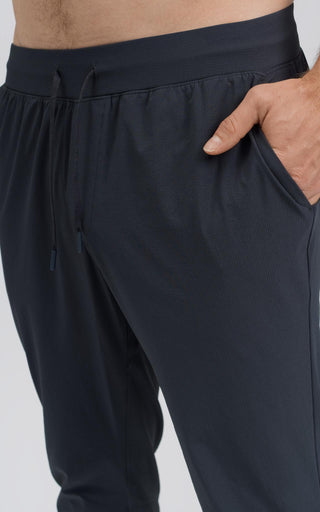 Endeavor Training Jogger - Black