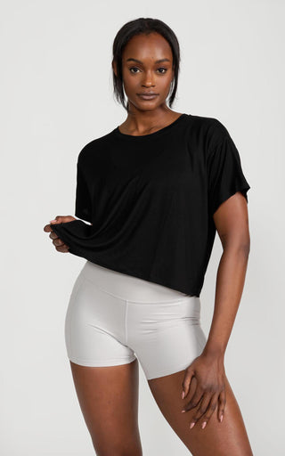 Loose-fit Crop Top in Black