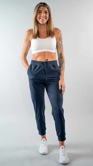 The Movement Jogger 26" in Mood Indigo